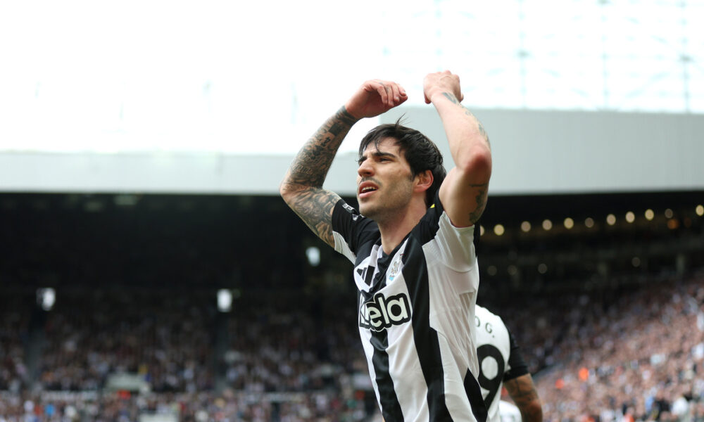 NEWCASTLE UPON TYNE, ENGLAND - APRIL 13: Sandro Tonali of Newcastle United celebrates scoring his team