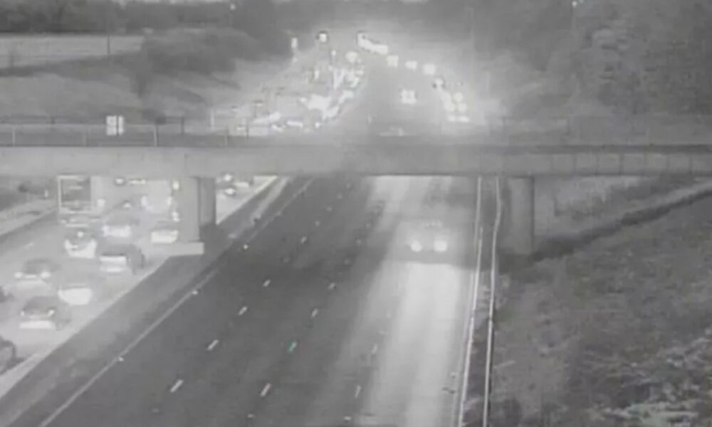 M62 grinds to a halt after crash as drivers warned of severe delays and heavy traffic