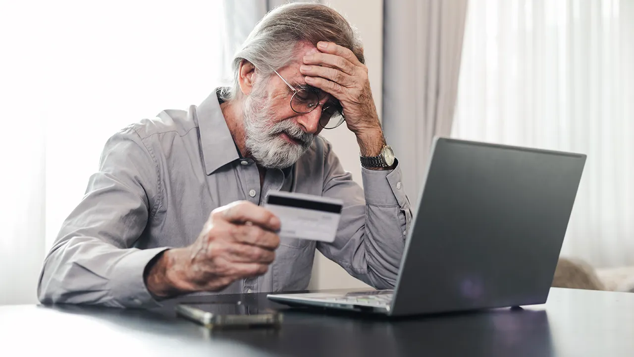 Scammers drain seniors' savings at staggering rates, FTC report warns