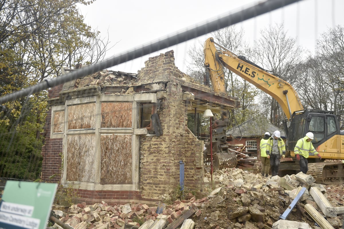 "Unsafe" Milton Cemetery lodge is dismantled to create more burial space in the city