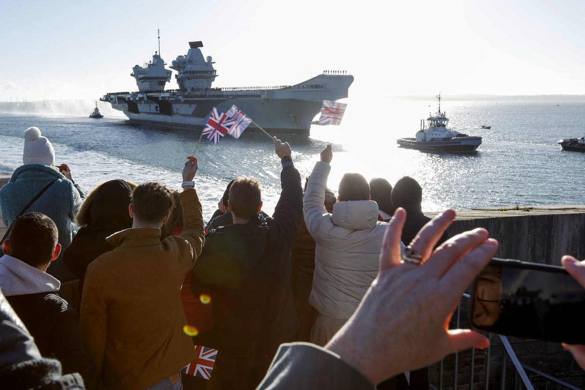 "Phenomenal" HMS Prince of Wales crew reunited with families in Portsmouth for Christmas after "incredible" op