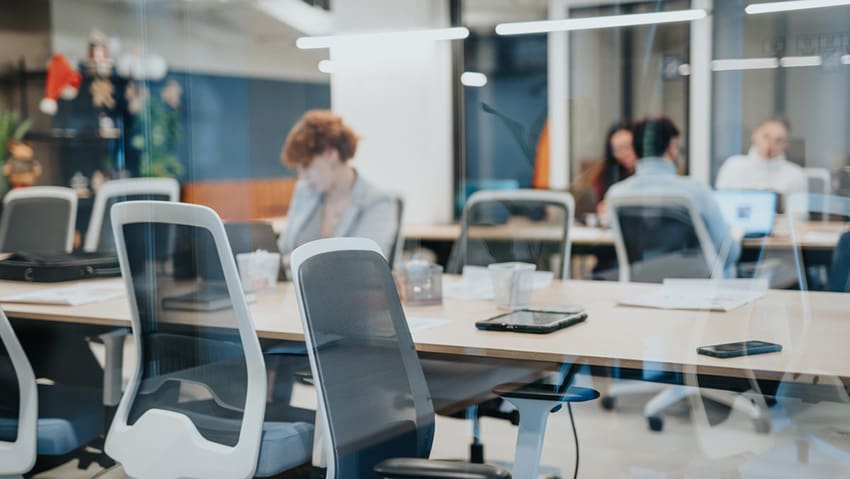 How UK SMEs Are Using AI to Save Time on Meetings and Documentation