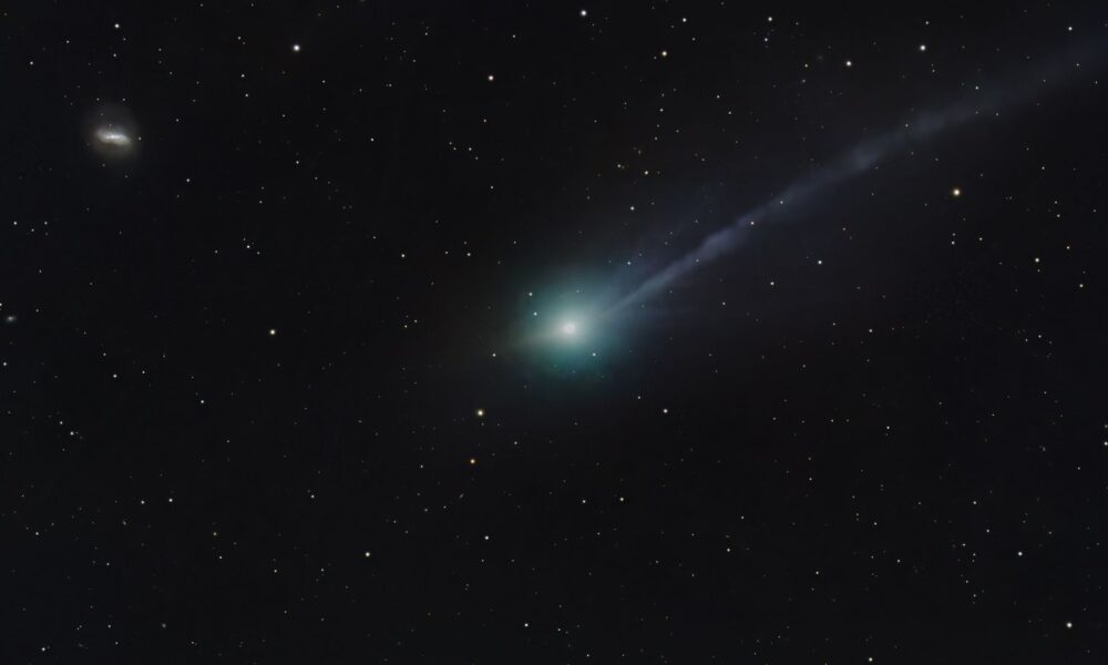 Almost all scientists agree the object is a comet. Pic: Satoru Murata