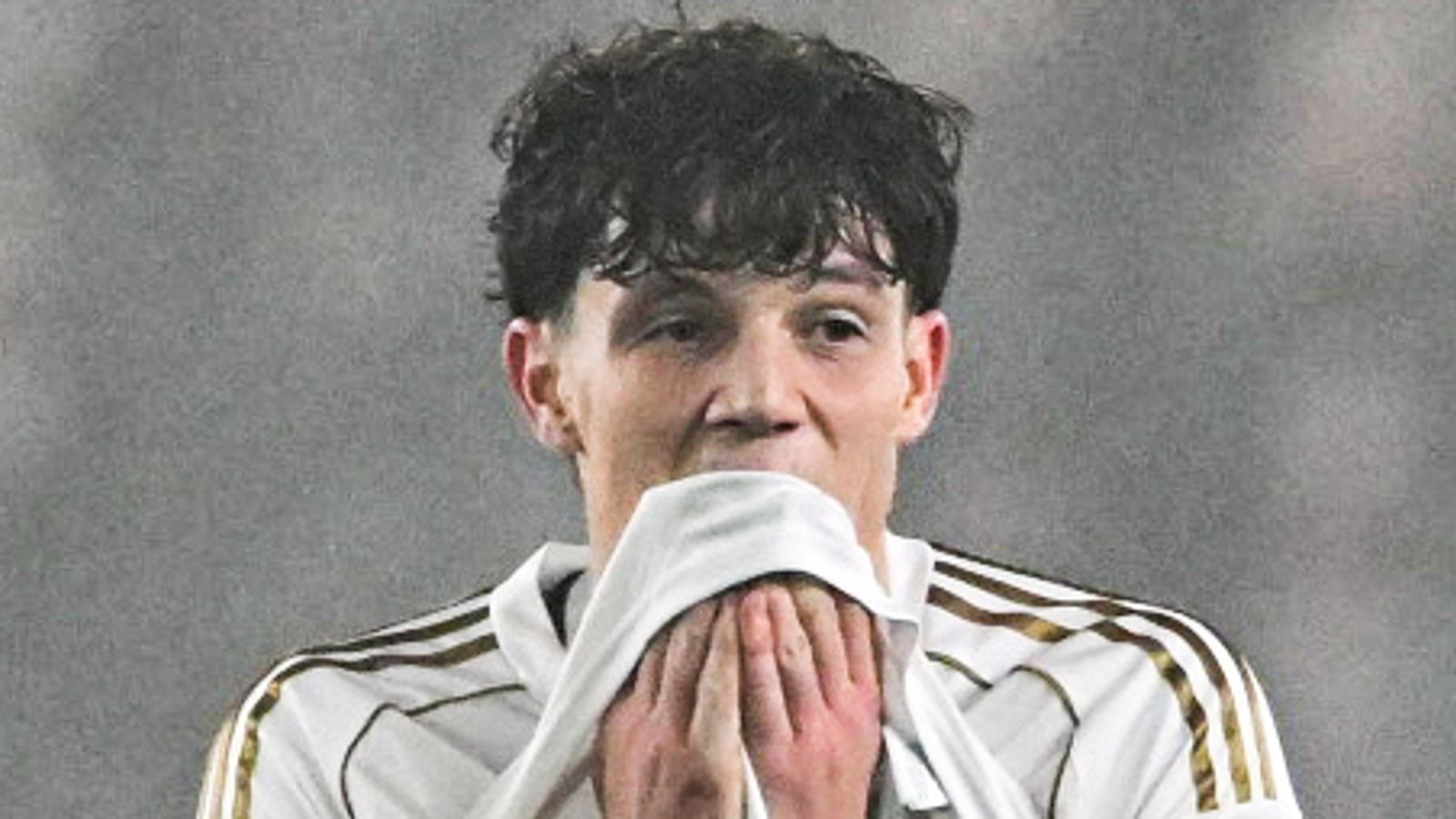 PRAGUE, CZECHIA - DECEMBER 18: Aberdeen's Jack Milne looks dejected at full time during a UEFA Conference League 2025/26 MD6 match between AC Sparta Praha and Aberdeen at epet ARENA, on December 18, 2025, in Prague, Czechia. (Photo by Lukas Kabon / SNS Group)