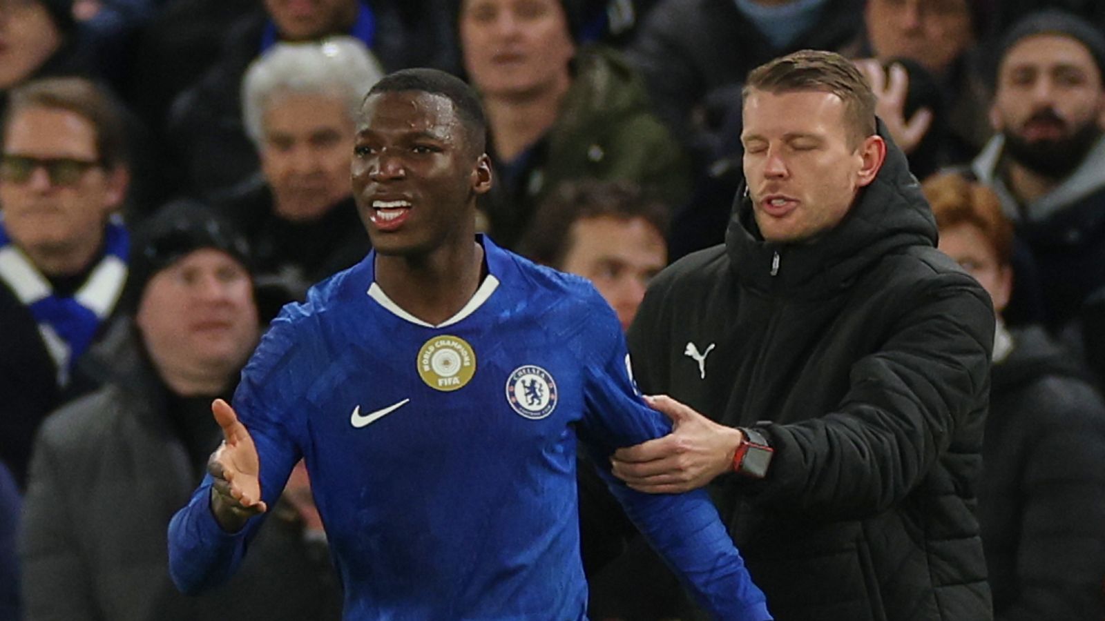 Moises Caicedo let Declan Rice comparisons affect him, says Jamie Carragher after Chelsea midfielder's dimissal against Arsenal | Football News