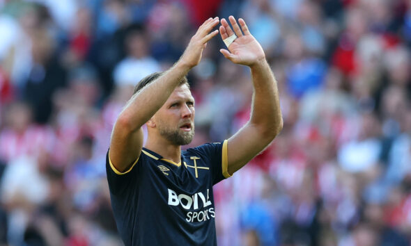 SUNDERLAND, ENGLAND - AUGUST 16: Niclas Fullkrug of West Ham United acknowledges the fans after the teams 3-0 defeat following the Premier League match between Sunderland and West Ham United at Stadium of Light on August 16, 2025 in Sunderland, England. (Photo by Ian MacNicol/Getty Images)