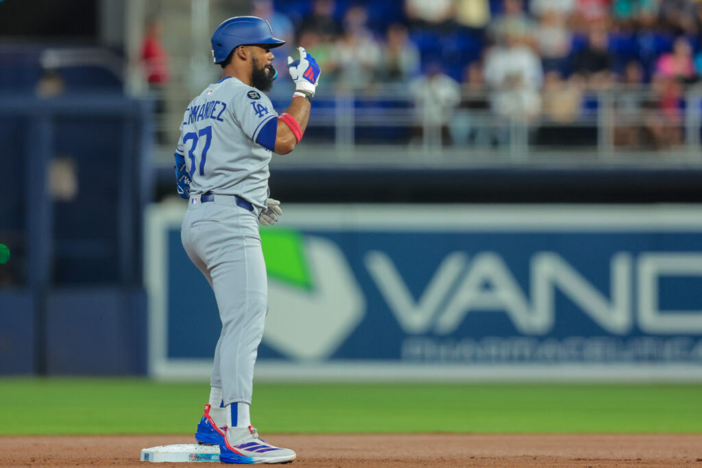Dodgers Have Discussed Teoscar Hernandez In Trade Talks