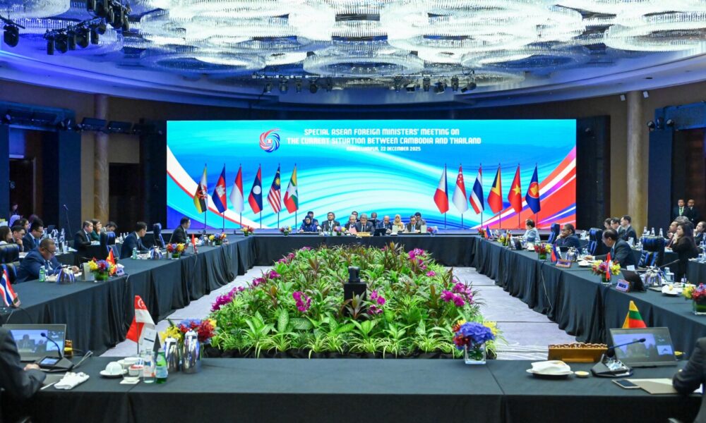 Cambodia reports Thai air strikes as the 2 nations hold peace talks