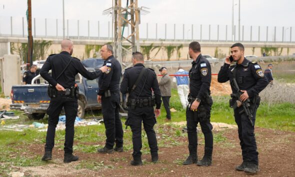 2 killed, 2 injured in northern Israel attack by Palestinian man