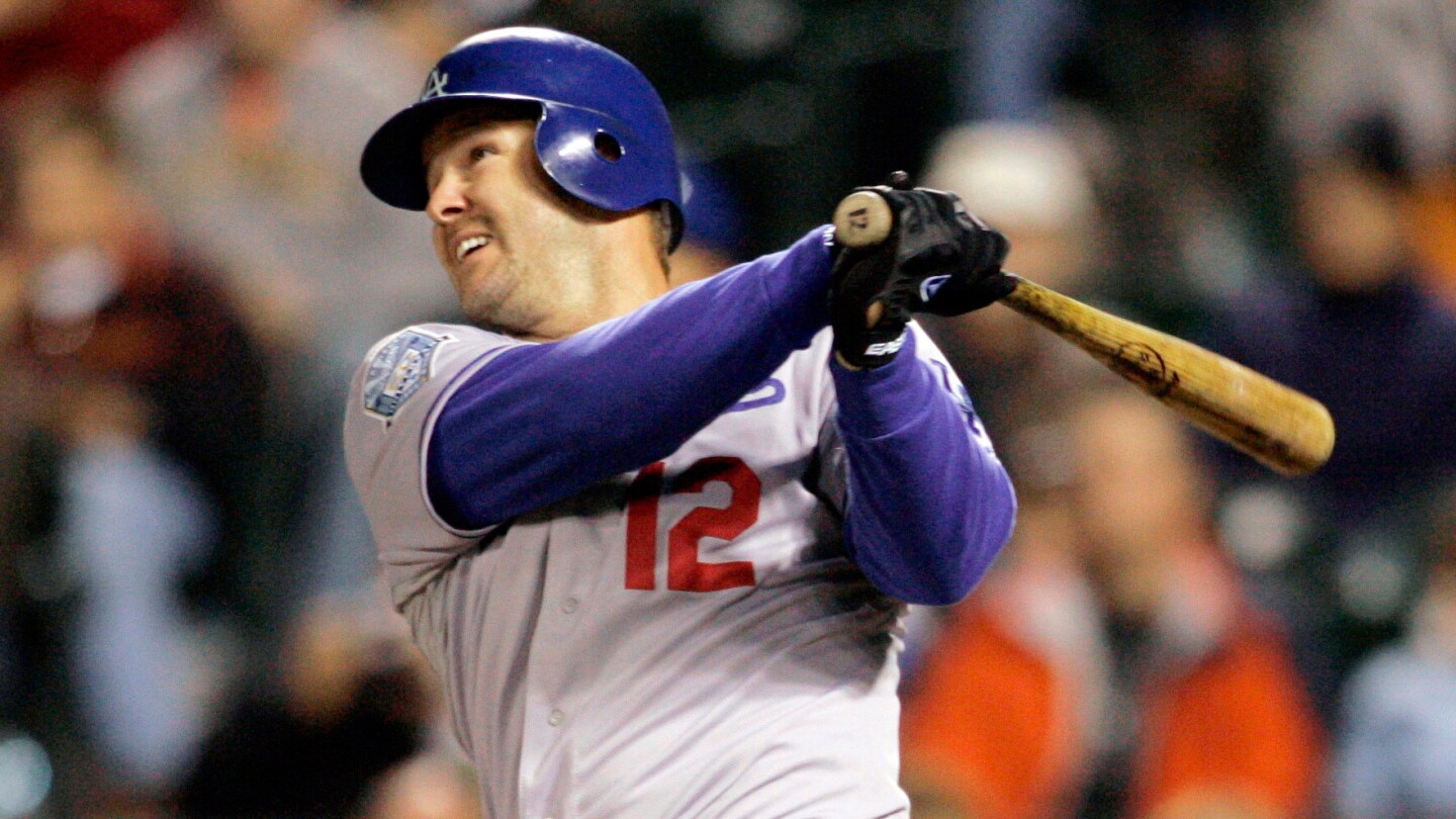 Jeff Kent elected to baseball Hall of Fame, which again keeps doors shut for Bonds and Clemens