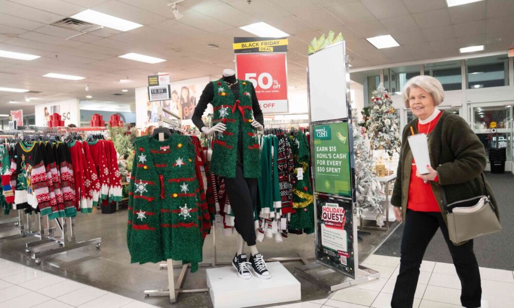 Most Americans see higher prices for groceries and gifts, poll finds