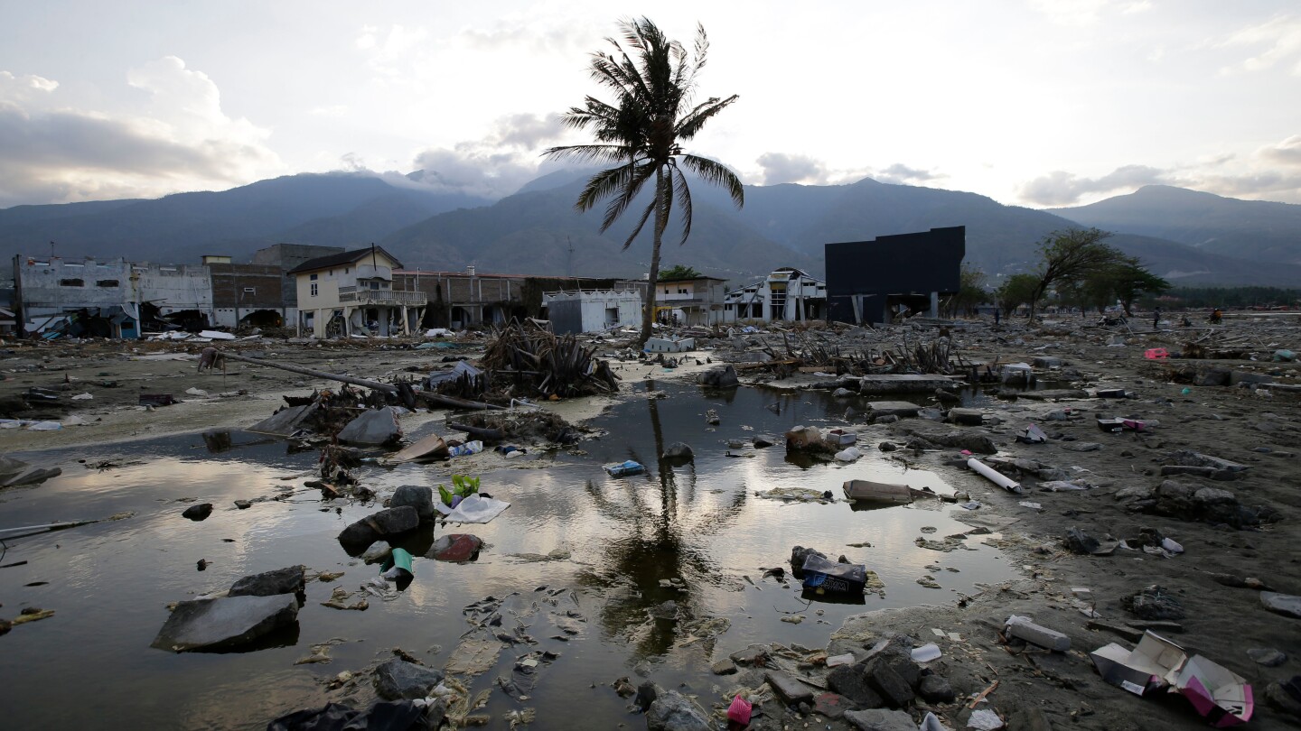 911 calls during July Fourth flood in Texas reveal desperation and chaos