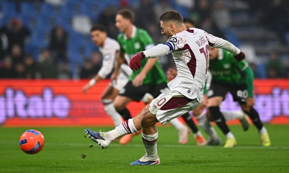 SASSUOLO, ITALY - DECEMBER 21: Nikola Vlasic of Torino FC scores the opening goal during the Serie A match between US Sassuolo Calcio and Torino FC at Mapei Stadium Citta del Tricolore on December 21, 2025 in Sassuolo, Italy. (Photo by Alessandro Sabattini/Getty Images)
