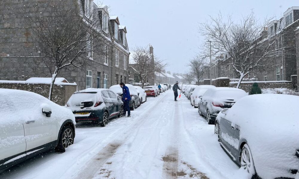 Full list of all UK schools closed today due to snow and ice