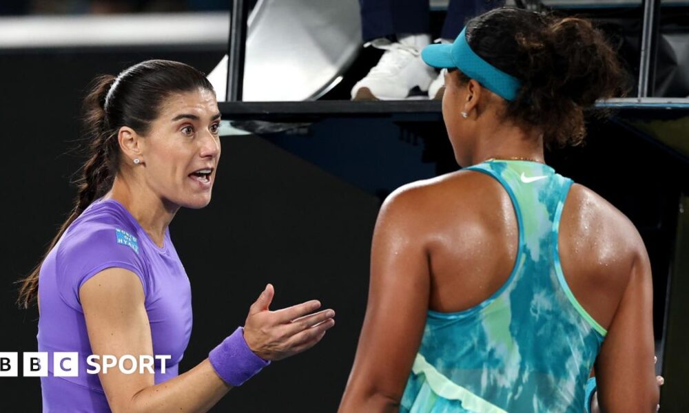 Sorana Cirstea argues with Naomi Osaka
