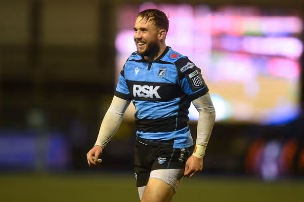 Nervy Cardiff keep up play-off hopes with scrappy win