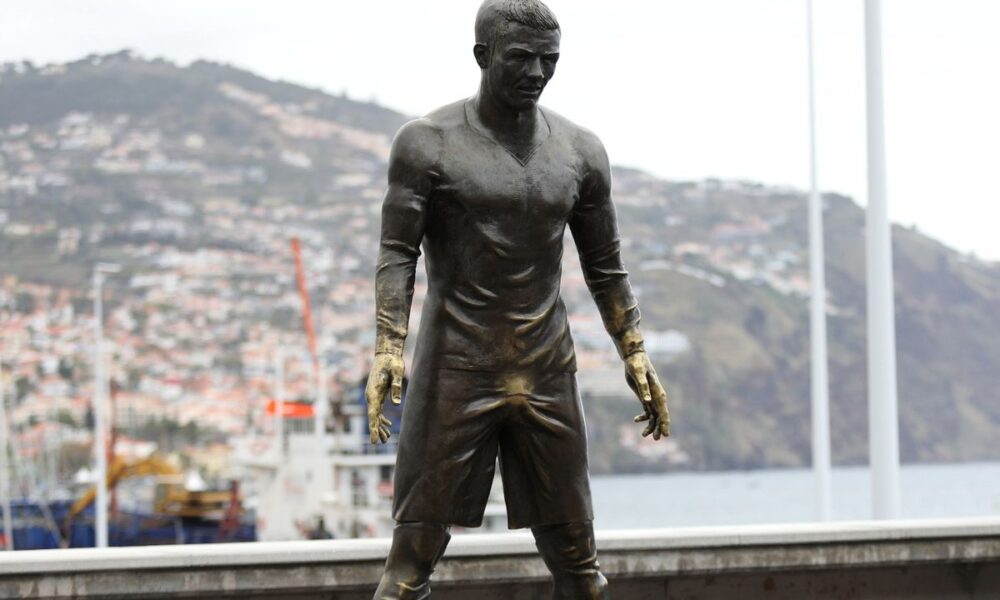 Cristiano Ronaldo statue