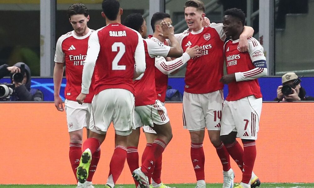 Arsenal players celebrate