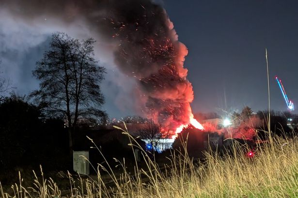 Sheffield fire LIVE: Huge blaze near Meadowhall shopping centre as black smoke fills sky