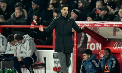 Mikel Arteta gesturing near the pitch