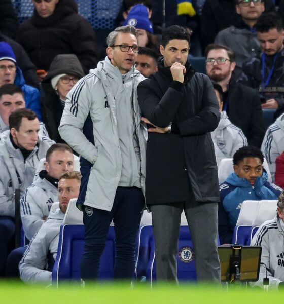 Albert Stuivenberg with Mikel Arteta during Arsenal's win against Chelsea