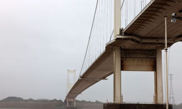 M48 Severn Bridge closure live: Bridge closed in both directions due to strong winds