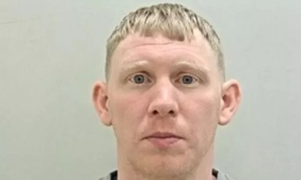 BREAKING: Thug who stabbed probation officer and pointed fake gun at receptionist jailed