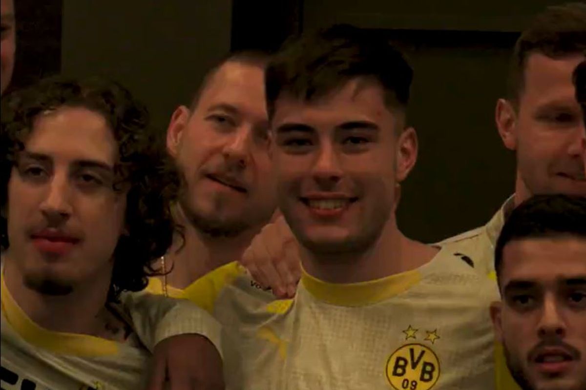 Aaron Anselmino bid an emotional farewell to his Borussia Dortmund team-mates