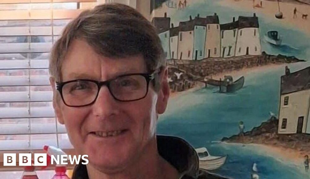 Man who died after Withernsea sea rescue named