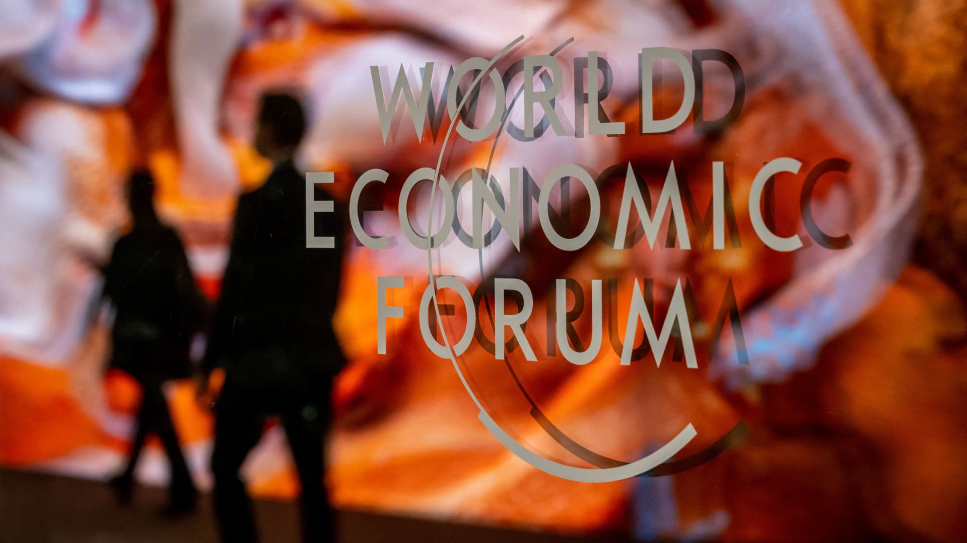 Tariffs, AI top World Economic Forum 2026 risks report
