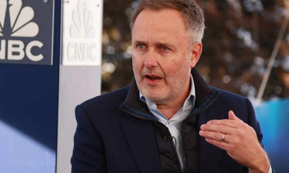 BNY raises profit target, CEO Robin Vince says 'turnaround' taking hold