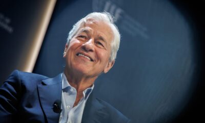 JPMorgan Chase reaches deal to become Apple credit card issuer, source says