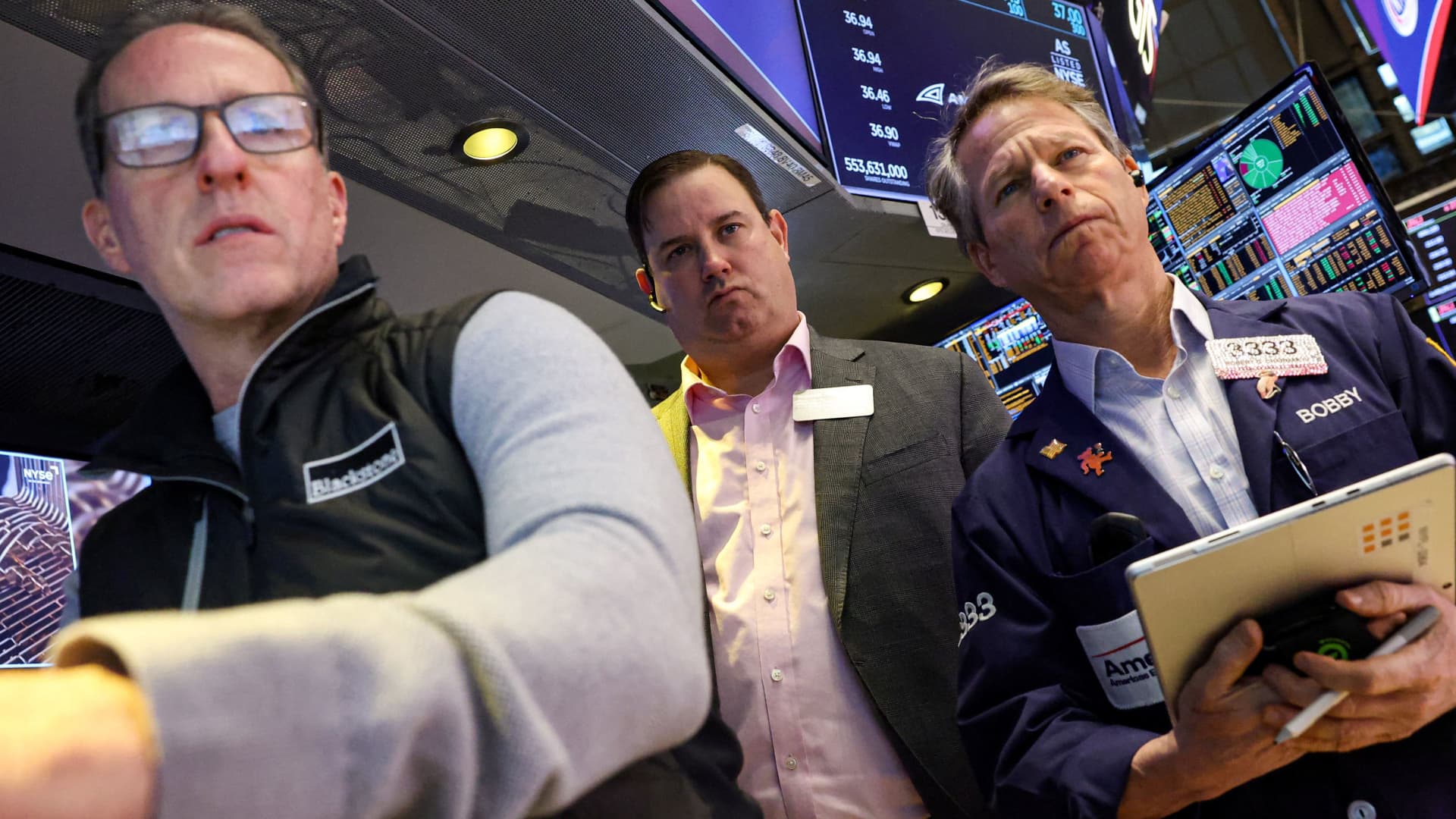 There's better way to beat S&P 500 than looking for homerun stocks