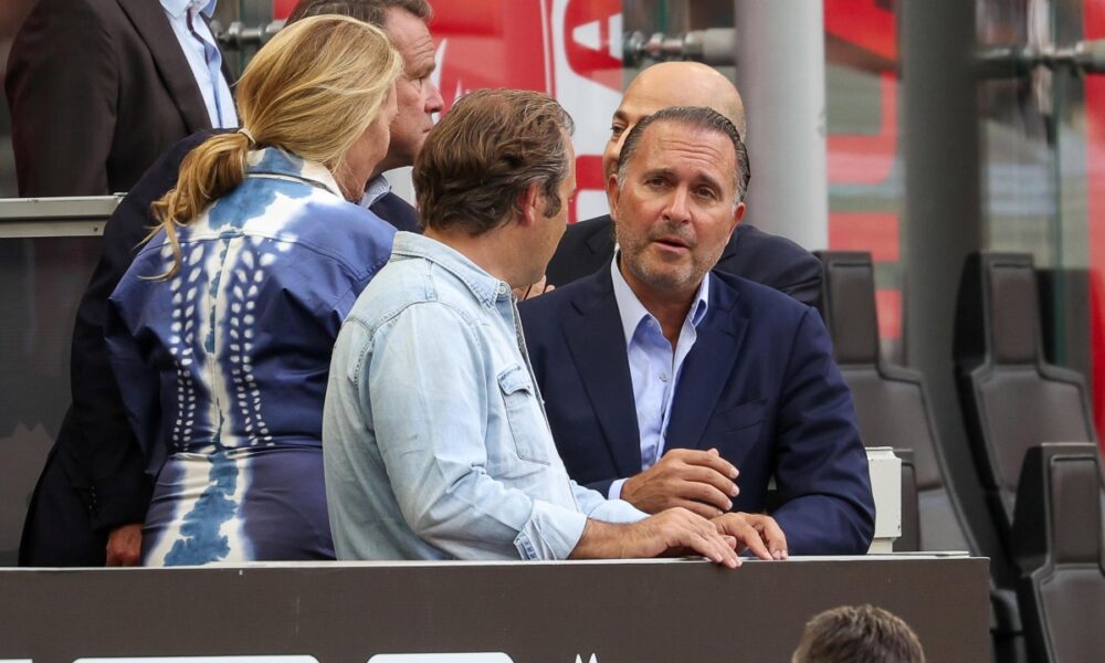 epa10157496 AC Milan owner Gerry Cardinale (R) before the Italian Serie A soccer match between AC Milan and FC Inter Milan at Giuseppe Meazza stadium in Milan, Italy, 03 September 2022. EPA-EFE/ROBERTO BREGANI