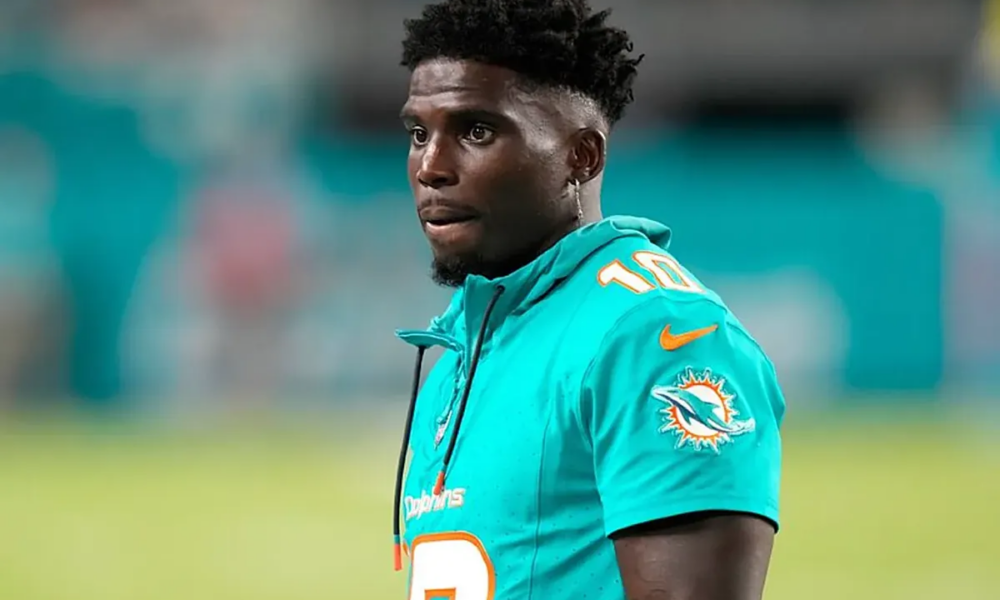 Tyreek Hill reacts to Mike McDaniel's dismissal and is clear about where he will not be heading next