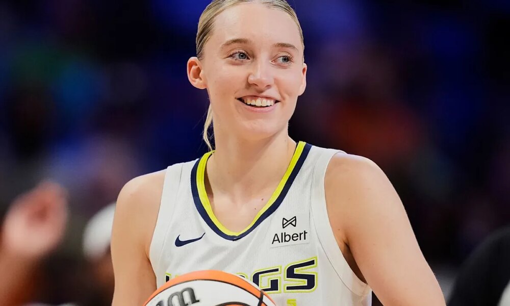 Paige Bueckers makes sure her lucky charm is part of the Unrivaled kickoff party