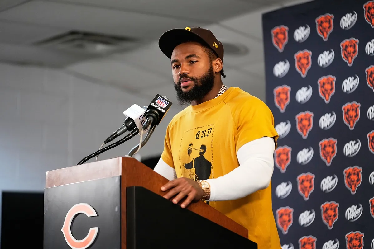 D'Andre Swift hits career milestone as Bears eye No. 2 playoff seed