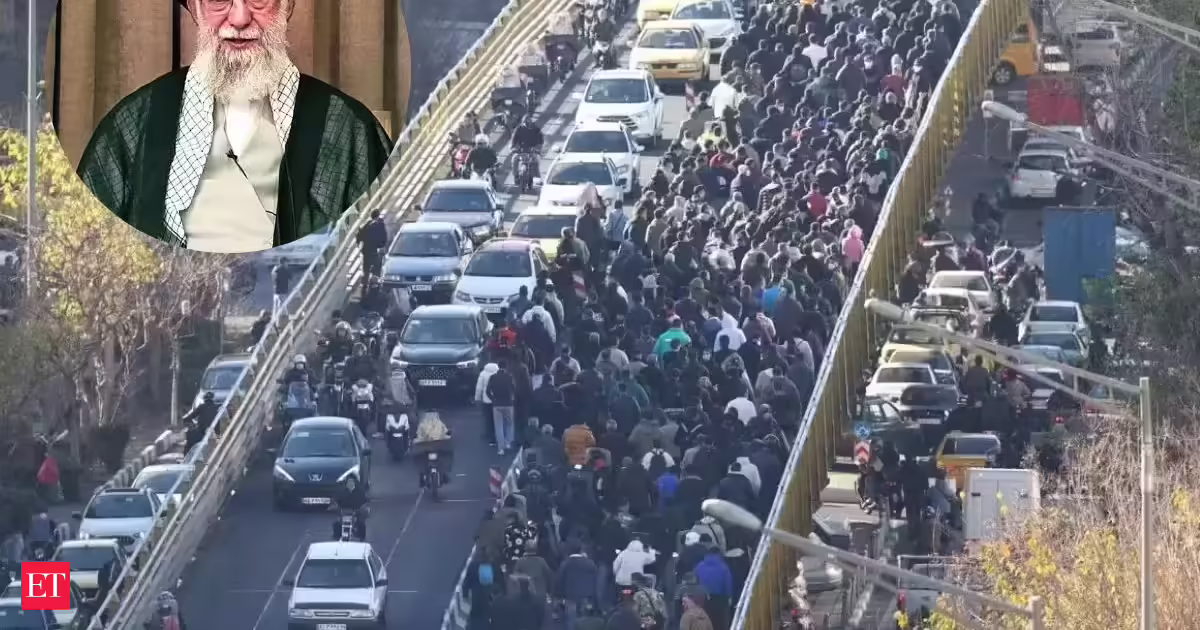 Iran protests: Why thousands of merchants, shop owners and students are protesting across the country