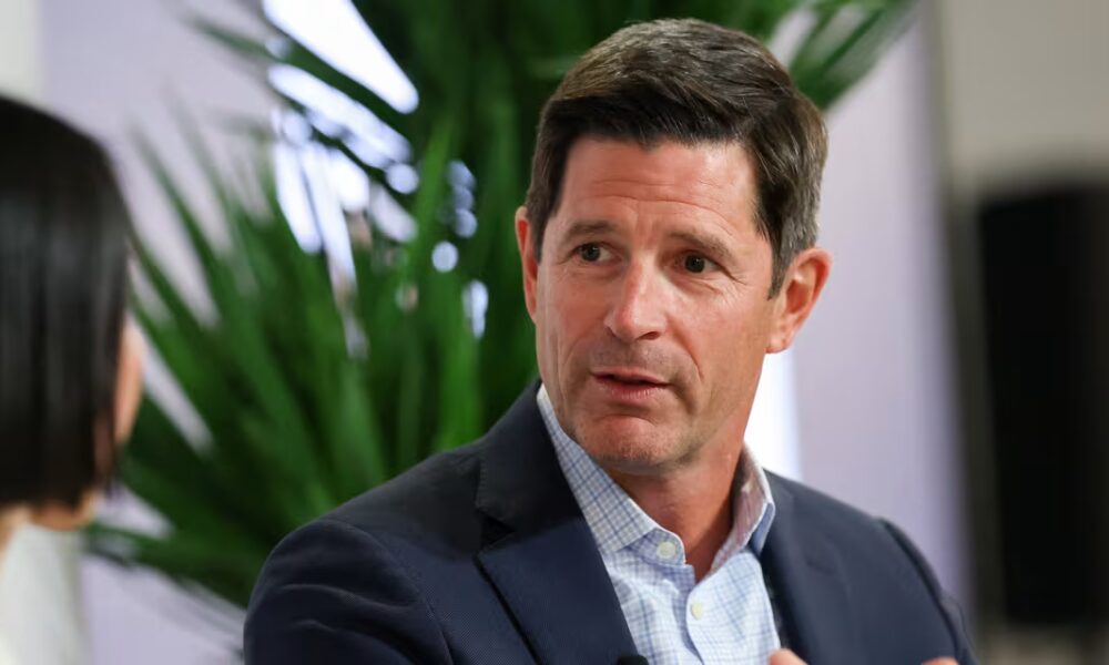 Charles Schwab Is Back on Offense. Its Stock Is a Buy.