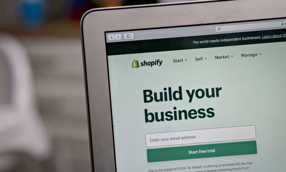 Software Has Been Battered by AI. Shopify, Veeva, and 3 More Stocks to Play a Turnaround.