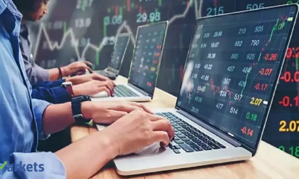 FIIs dump Rs 7,608 cr in two sessions after 1.66 lakh cr sell-off in 2025. Why experts remain convinced on trend reversal in 2026?