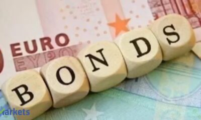 Euro zone bond yields steady, investors watch Venezuela