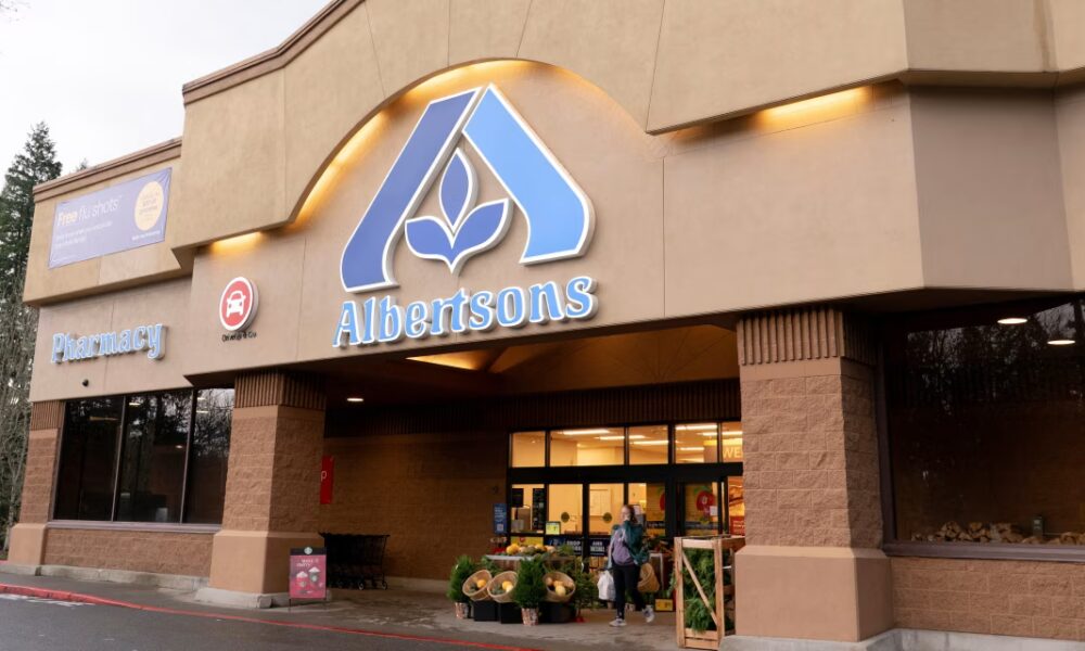 Albertsons Narrows Full-Year Forecast as Medicare Pricing Changes Take Effect