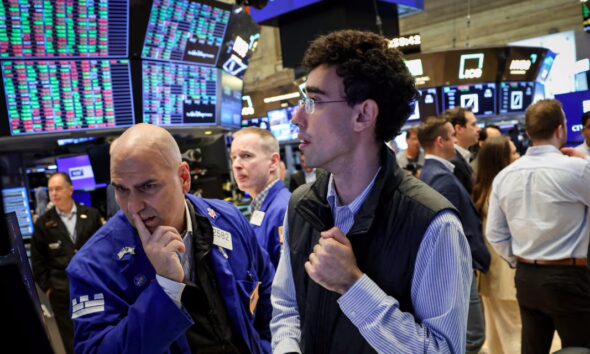 Dow Industrials Close Above 49000; Other Major Indexes Rise