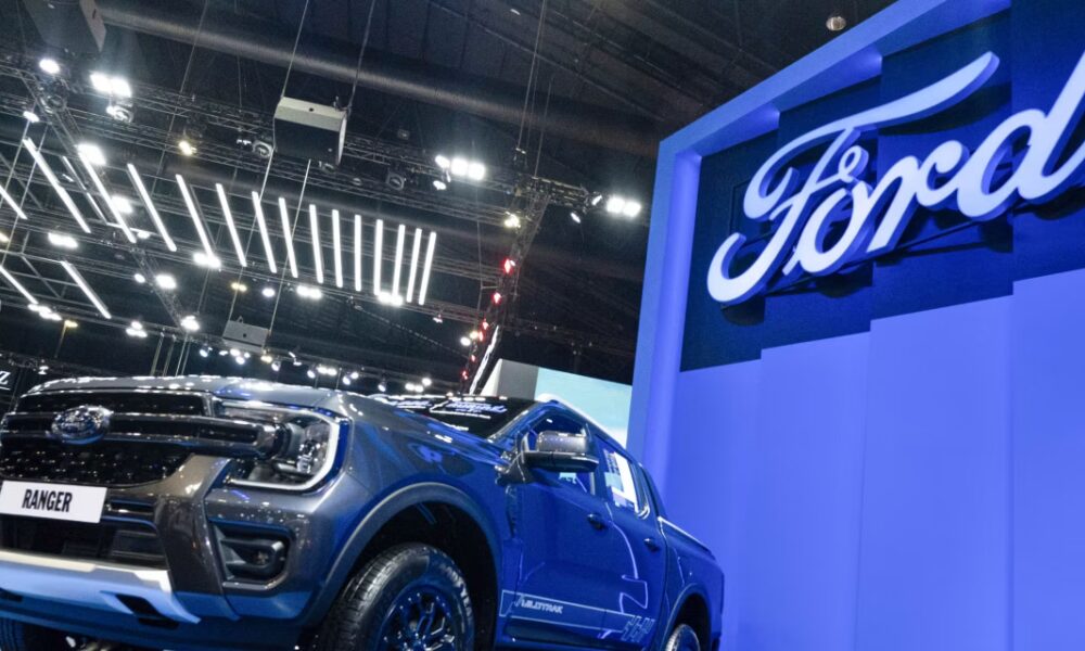 Sharon Terlep hedcut