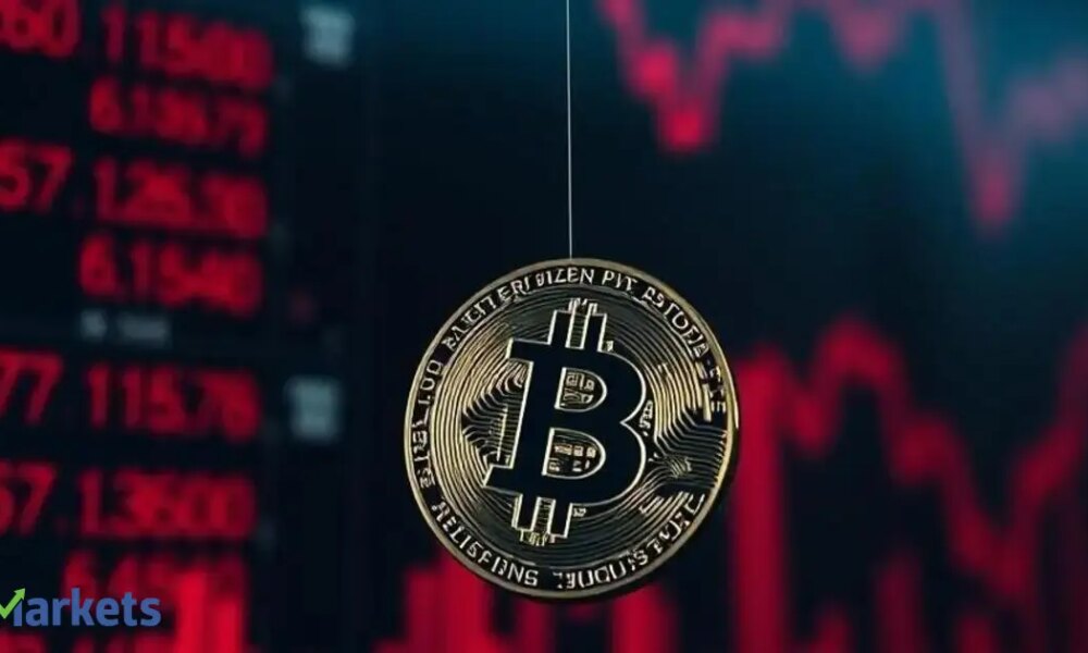 Bitcoin hovers around $90,000 as investors await US jobs data and Supreme Court decision on global tariffs