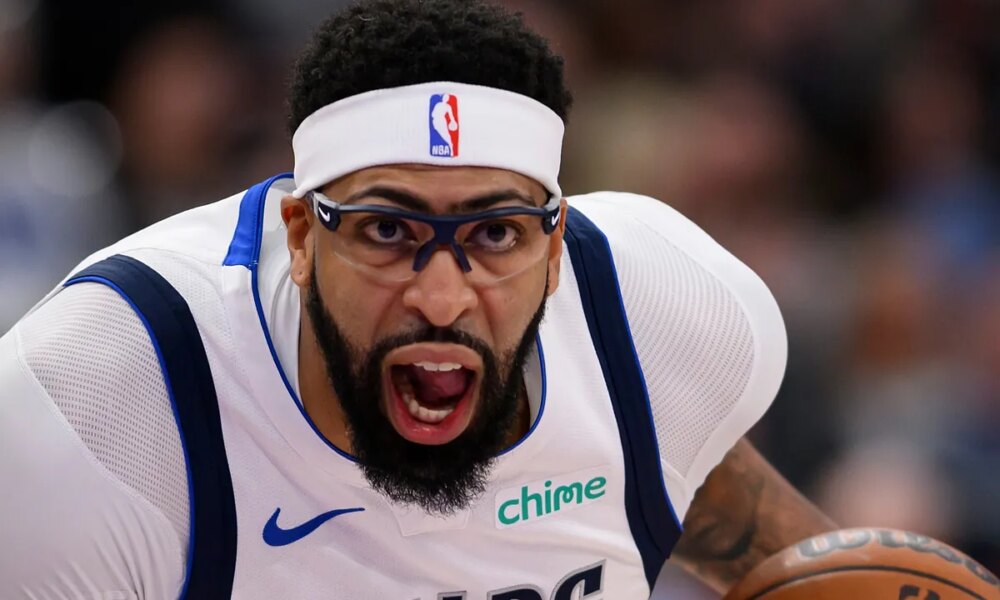 Anthony Davis injury shock hits Mavericks as trade deadline nears