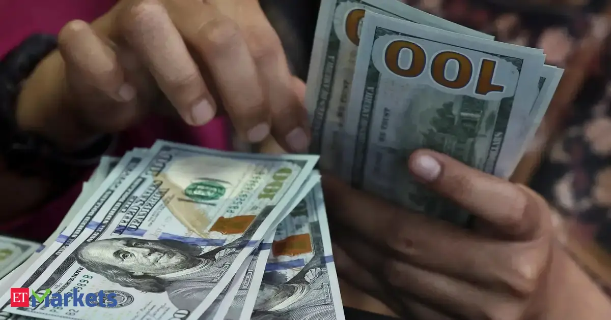 Argentina pays $4.3 billion to bondholders, meeting critical deadline