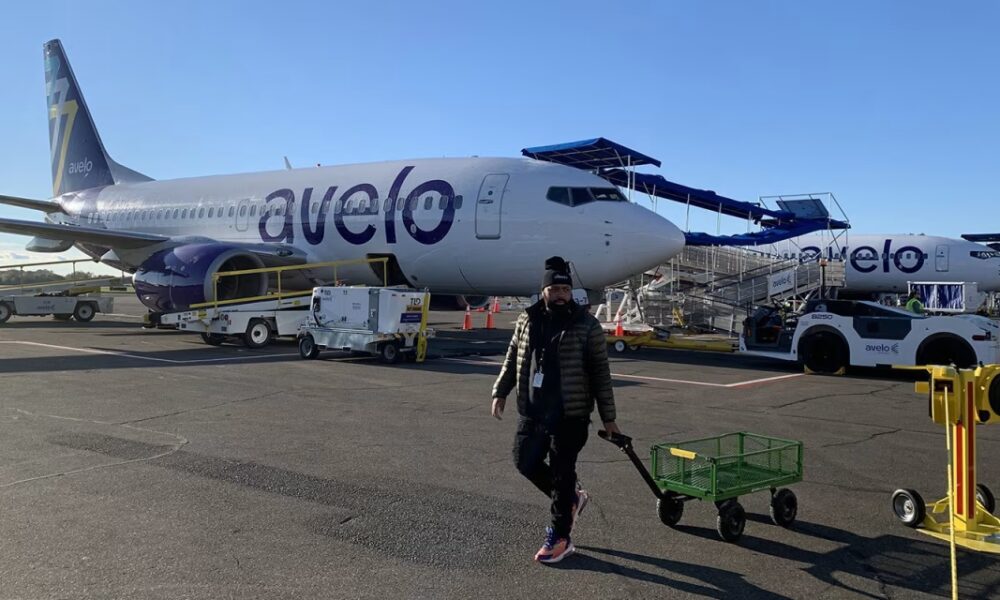 Avelo to End ICE Deportation Flights, Close Hubs