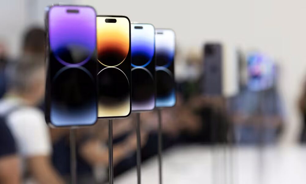 Qualcomm Stock Falls After Downgrade. The Apple Supplier Has an iPhone Problem.